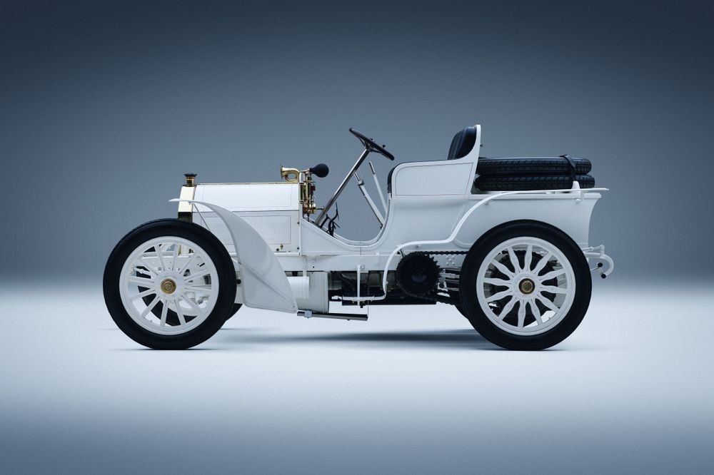 Mercedes-Simplex 40 hp, obdobie výroby 1902 až 1903. Vozidlo z roku 1902.