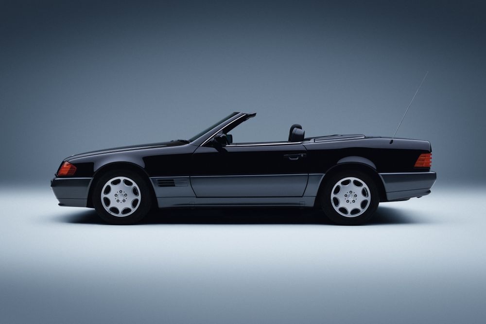 Mercedes-Benz 300 SL z roku 1992 (séria 129, obdobie výroby 1989 až 2001).